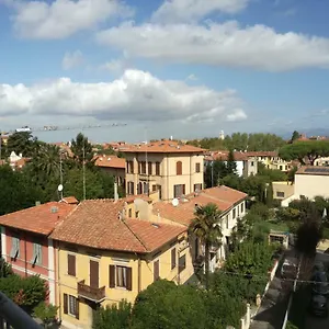 Gasthuis Treehouse, Pisa